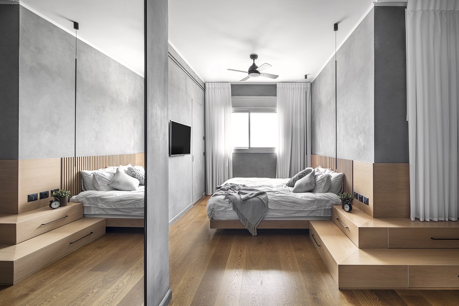 חדר שינה מודרני עם פרקט עץ טבעי